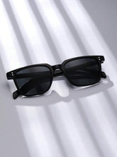 Load image into Gallery viewer, Classic Black Sunglasses
