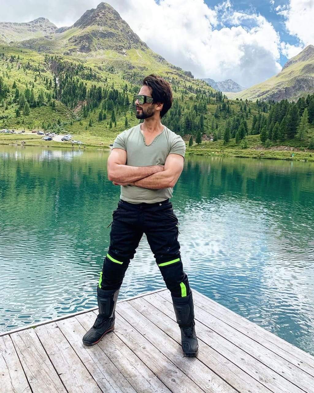 Most Stylish Shahid Kapoor Oversized  Sunglasses For Men And Women-jackmarc - JACKMARC.COM