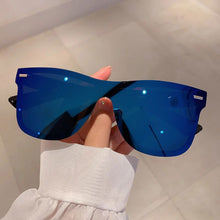 Load image into Gallery viewer, Oversized Square Sunglasses - Trendy Unisex Eyewear for Men and Women - JACKMARC.COM
