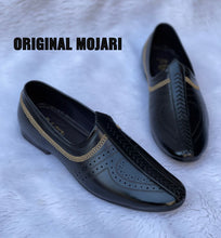 Load image into Gallery viewer, Traditional Leather Mojari - JACKMARC.COM
