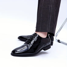 Load image into Gallery viewer, Men&#39;s Solid Color Oxford Dress Shoes
