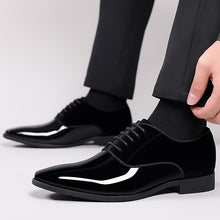 Load image into Gallery viewer, Men&#39;s Sleek Business Casual Shoes
