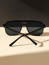 Load image into Gallery viewer, Geometric Street Sunglasses
