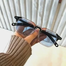 Load and play video in Gallery viewer, Vintage Square Frame Sunglasses - Fashionable Unisex Shades
