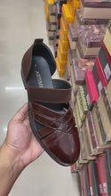 Load and play video in Gallery viewer, Buy New Arrival Stylish Peshawari Sandal For Men-Jackmarc.com
